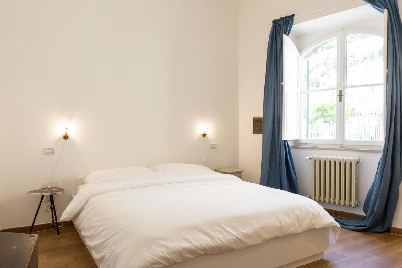 Room En Suite La Corte Асизи Екстериор снимка